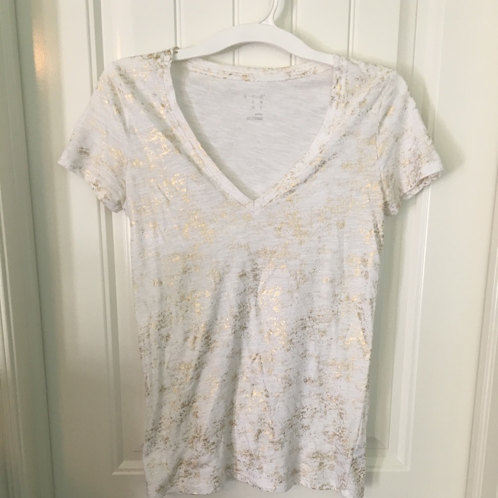 Two v neck T-shirts buy 2 and save